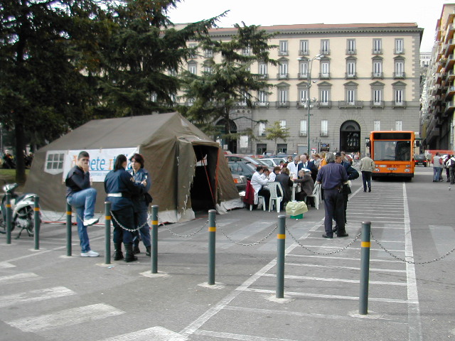 MANIFESTAZIONE DIABETICI 2003 014.jpg